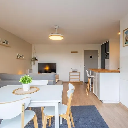 Bright With Terrace And Parking