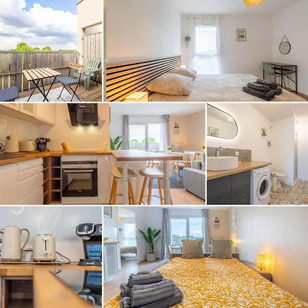 Bright With Terrace And Parking Apartment Merignac (Gironde)